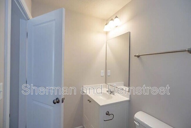 Building Photo - 1204 Joiner Cir