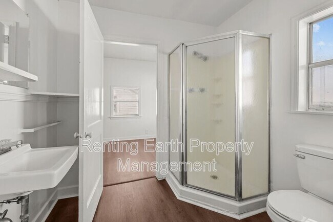 Building Photo - 5320 Ter Q