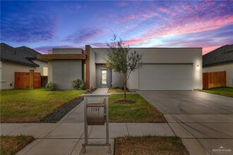 Building Photo - 23 Providence Ave