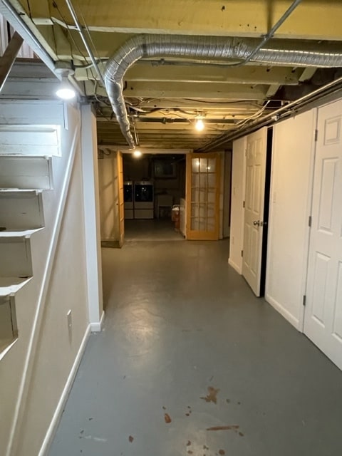 Building Photo - 3754 Tudor Arms Ave