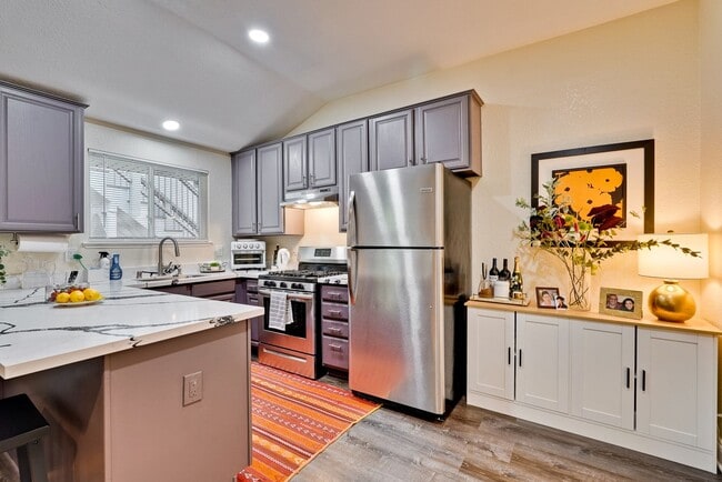 Building Photo - ADU One Bedroom Unit Available with Privat...