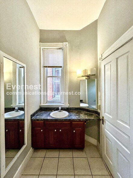 Building Photo - 2034 W Grace St