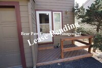 Building Photo - Cute Condo in North Evergreen!