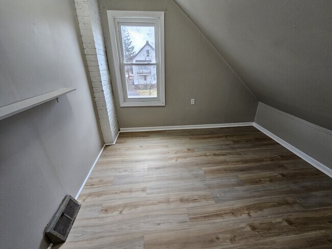 Building Photo - 4213 Spokane Ave