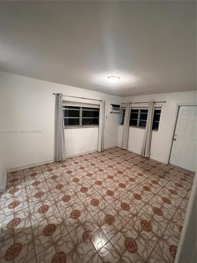 Building Photo - 1245 Pennsylvania Ave