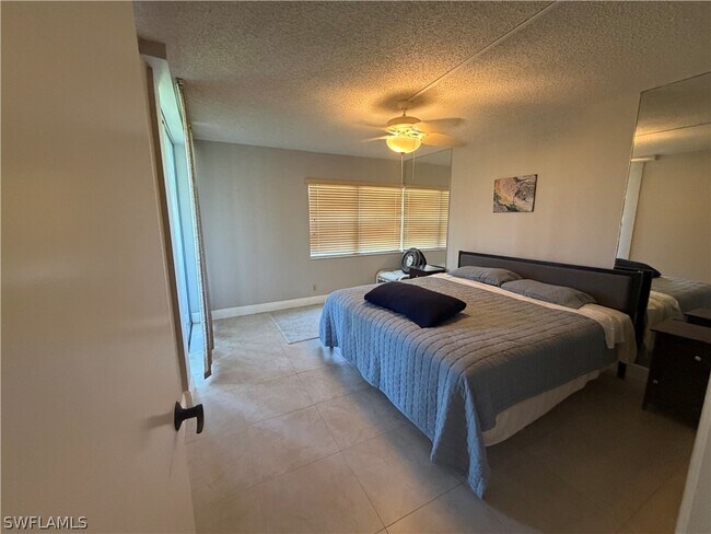 Building Photo - 1085 Forest Lakes Dr