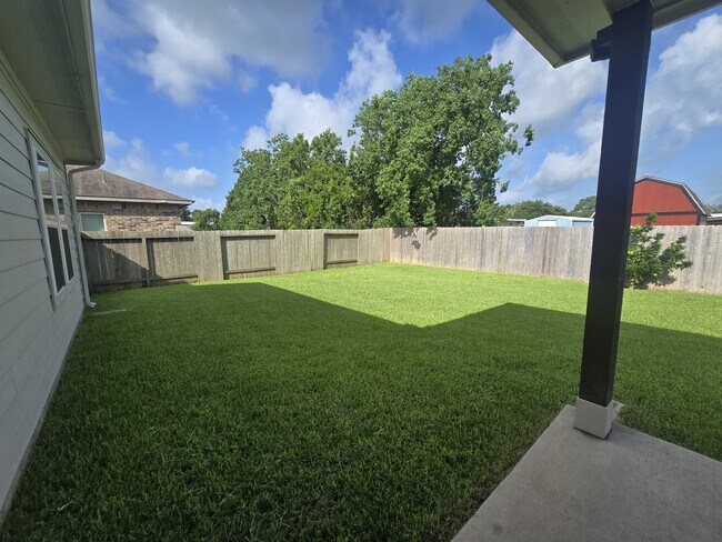 Building Photo - 7318 Parkview Dr