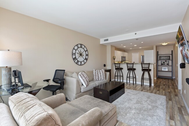 Building Photo - 427 9th Ave