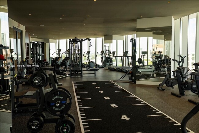 Building Photo - 275 SW 6th St