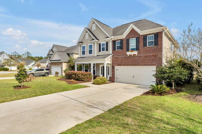 Building Photo - Gigantic Gorgeous Home in Pooler!