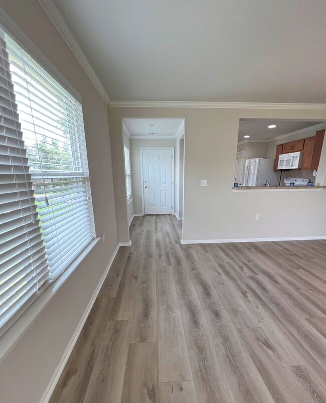 Building Photo - 305 Barrington Farm Ct