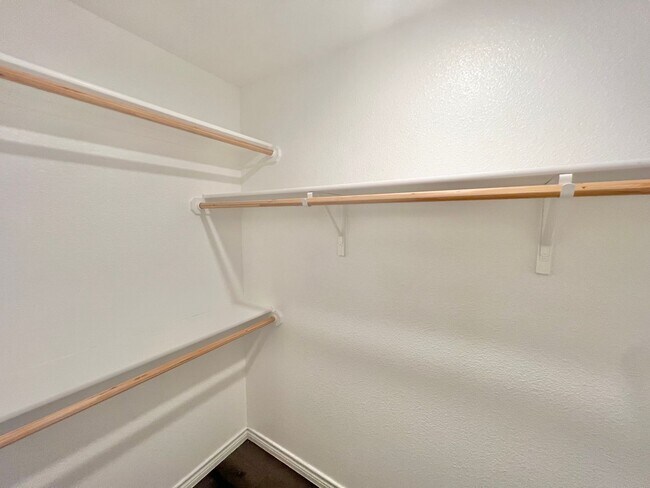 Building Photo - Cute 3 Bed Duplex in Temple!