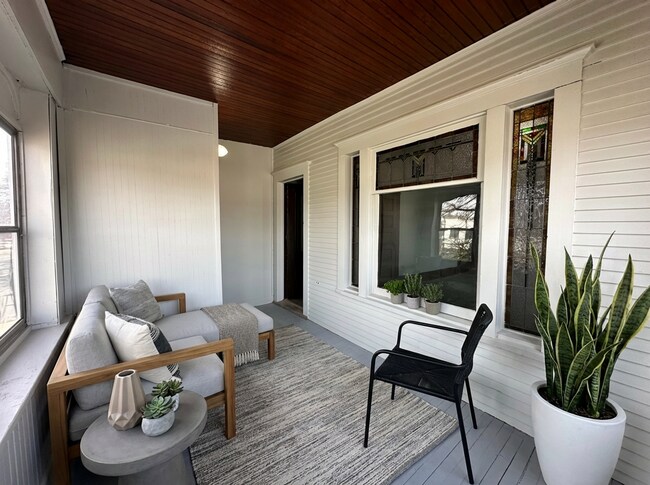 Building Photo - Remodeled 2BR in Kingston | Central A/C + In-Unit W/D + Parking | Pet Friendly