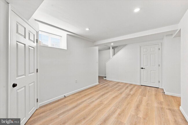 Building Photo - 6411 Malvern Ave