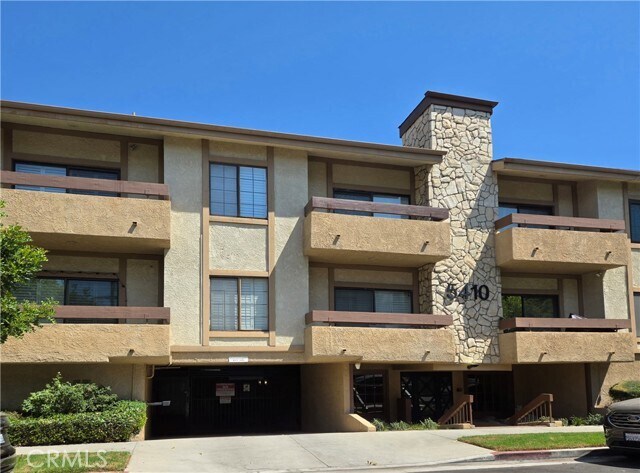 Building Photo - 12355 Chandler Blvd