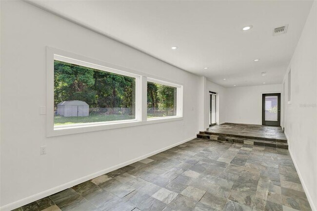 Building Photo - 3345 Lila Dr