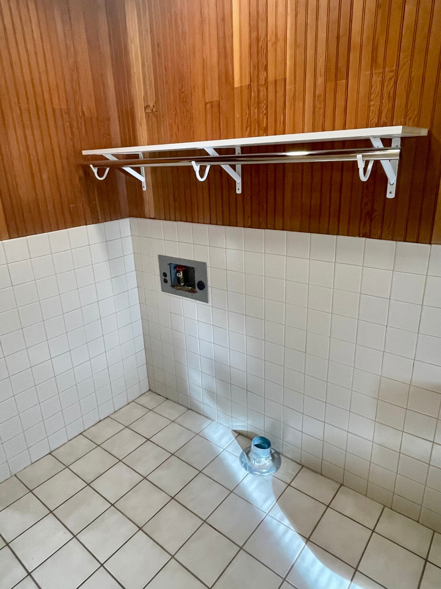 Building Photo - 1128 Clayton Dr