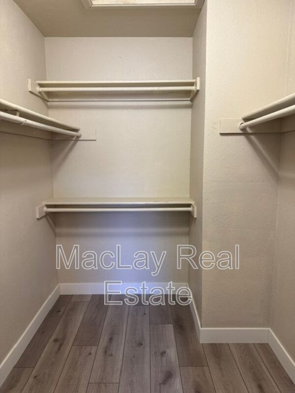 Building Photo - 4634 W Wagoner Rd