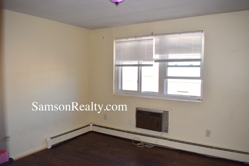 Building Photo - 65 New Rd