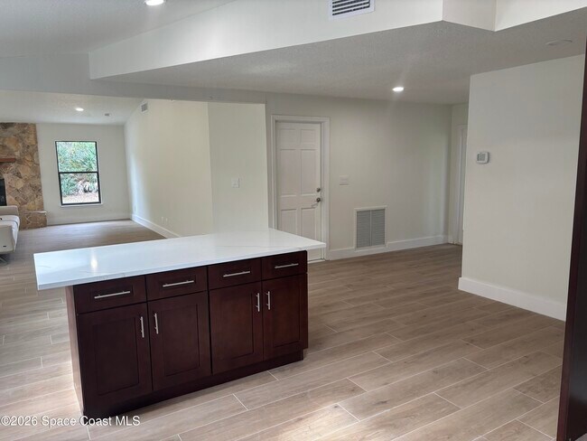 Building Photo - 6335 S Tropical Trail