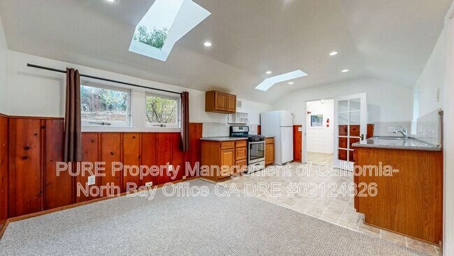Building Photo - 3221 Acreage Ln
