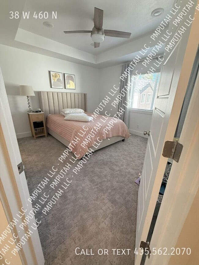 Building Photo - 38 W 460 N