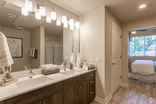 1BR, 1BA - Elle - 947 SF - Montreux