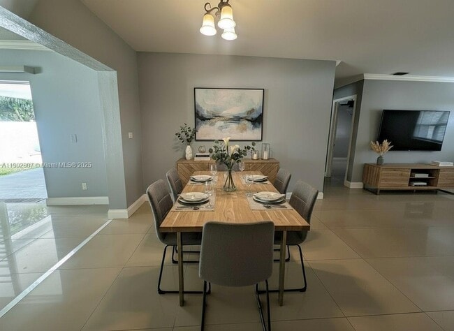 Building Photo - 6881 SW 6th St