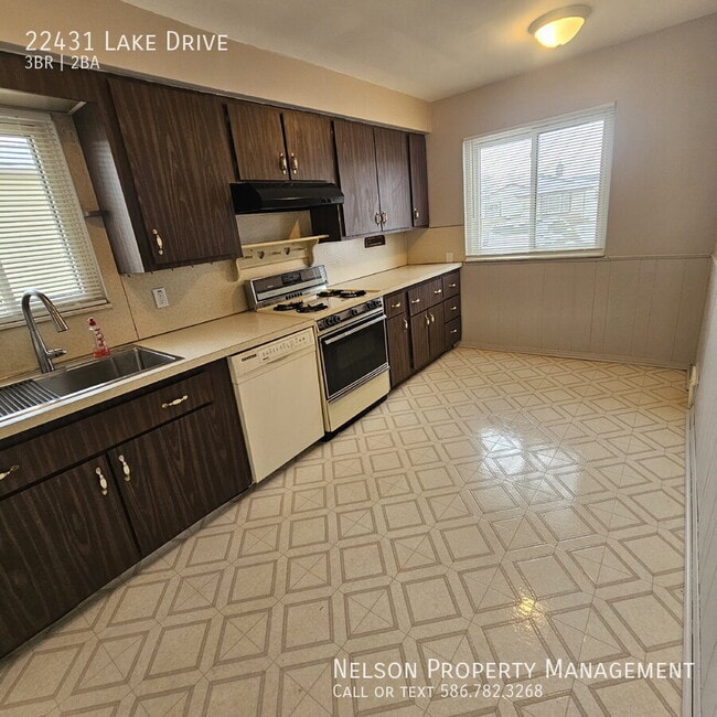 Building Photo - 22431 Lake Dr