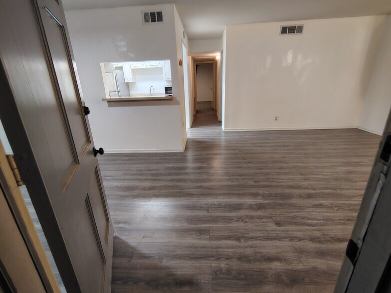 view from the entrance door - 8401 N New Braunfels Ave