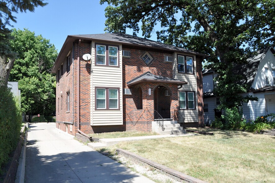 Building Photo - 4009 University Ave