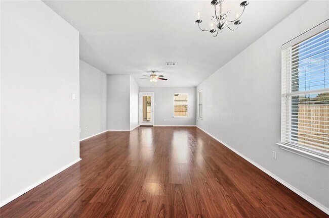 Building Photo - 267 Waterloo Dr