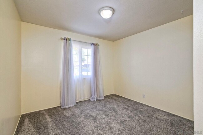 Building Photo - 1729 Lahoud Dr