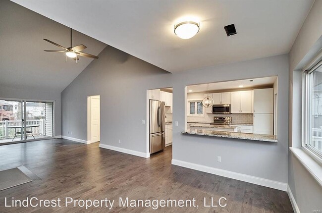 Building Photo - 1301 Glendale Gardens Dr