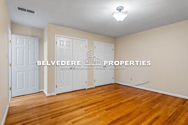 Building Photo - 4 bed in Hamilton Lakes