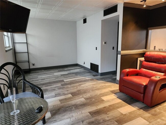 Building Photo - Cute Studio in the heart of Tampa