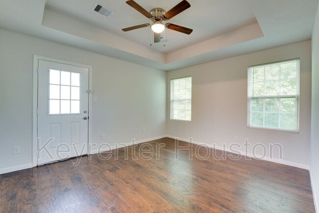 Building Photo - 5405 Groveton St