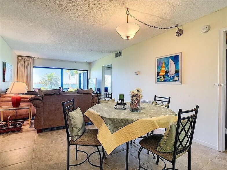 Building Photo - 6287 Bahia del Mar Cir