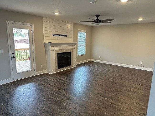 Building Photo - 1281 Bailywick Dr