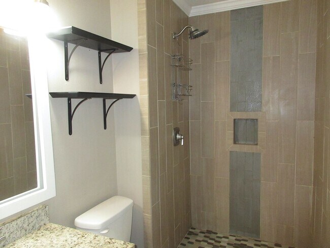 Building Photo - Cute 3 Bedroom in Pace