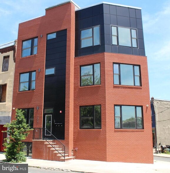 Building Photo - 3017 Ridge Ave