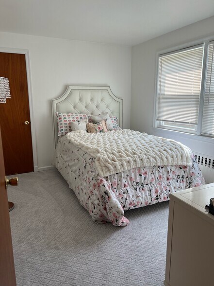 Second Bedroom - 1648 Mamaroneck Ave