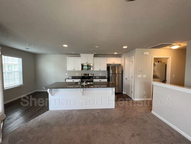 Building Photo - 746 Tarvin Cir