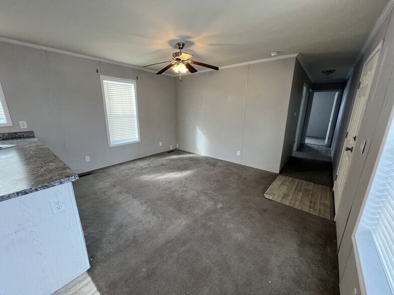 Building Photo - 94 Belmar St