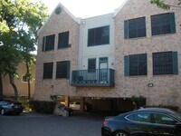 Building Photo - 2300 Leon St