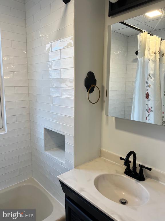 Building Photo - 2505 Cumberland Ave