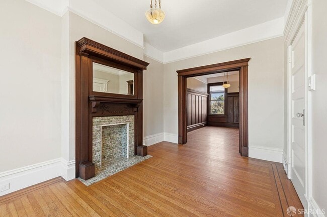 Building Photo - 1529 Hampshire St