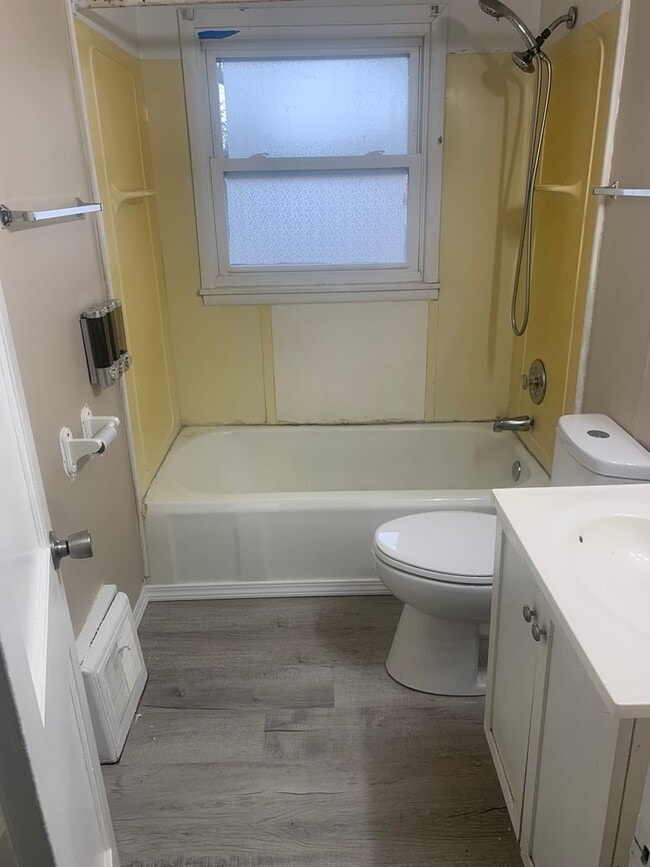 Building Photo - 21 Ruth Ct