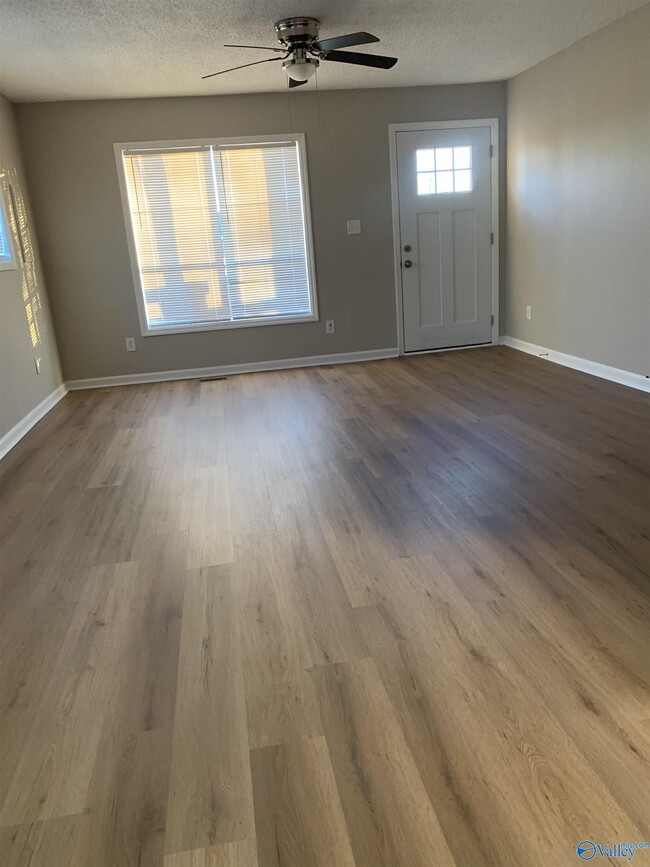 Building Photo - 325 Honea Ln