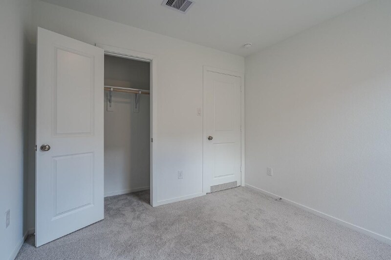 Building Photo - 6814 Flowering Ginger Ln